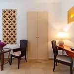 Alberi Del Paradiso מלון 4*